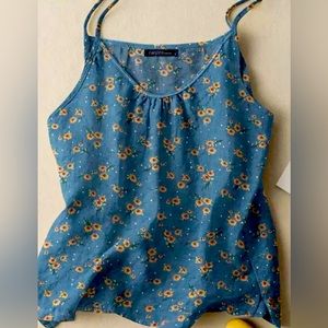 Women's NWT bundle of 3 summer tanks!